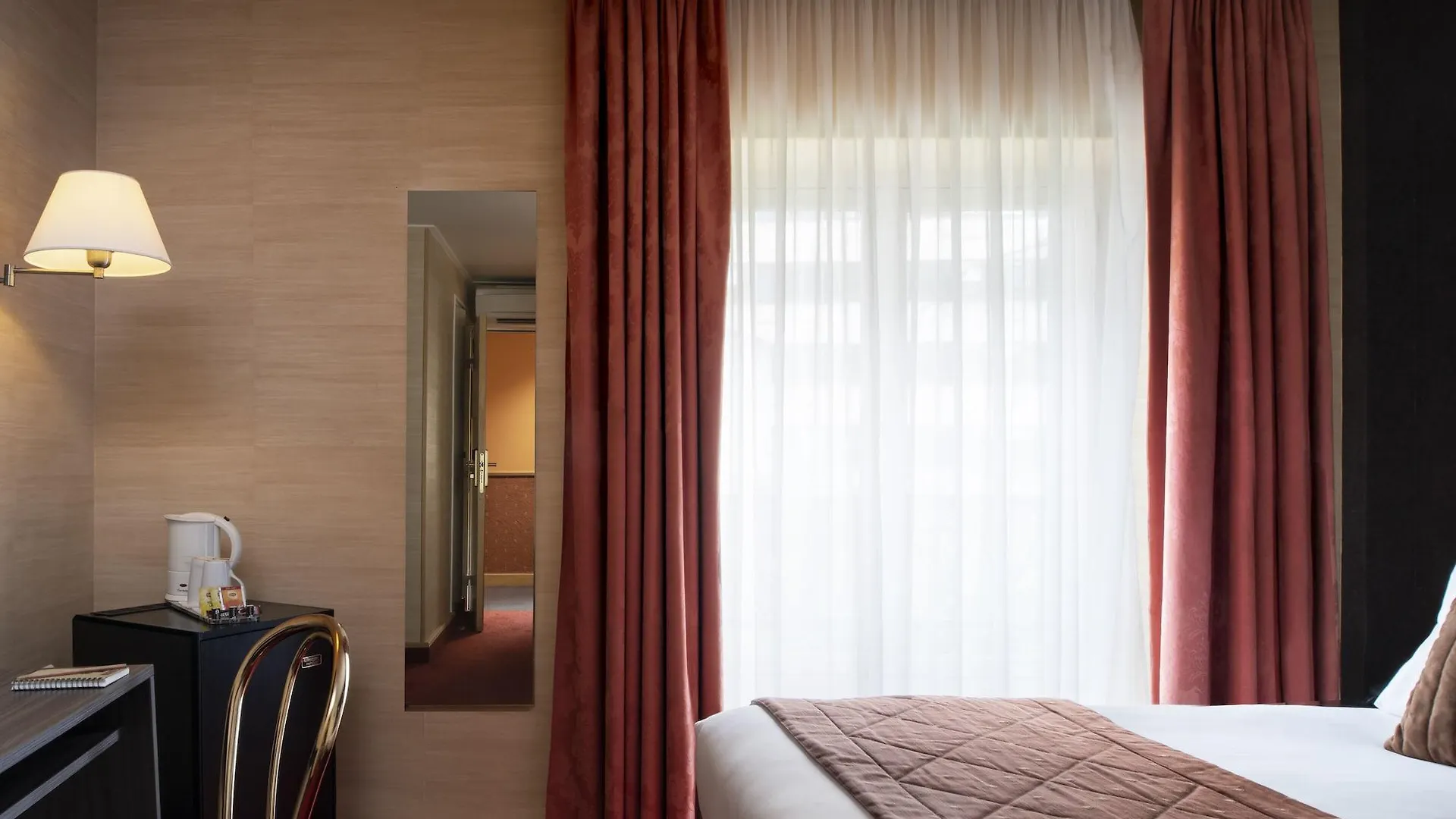 Abaca Messidor By Happyculture Otel Paris